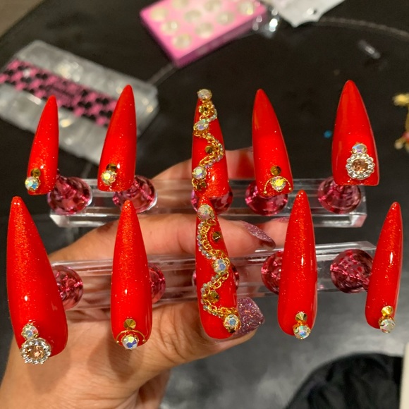 Premium Stiletto Gel Press On Nails w/ Nail Art Size Medium - Picture 1 of 2